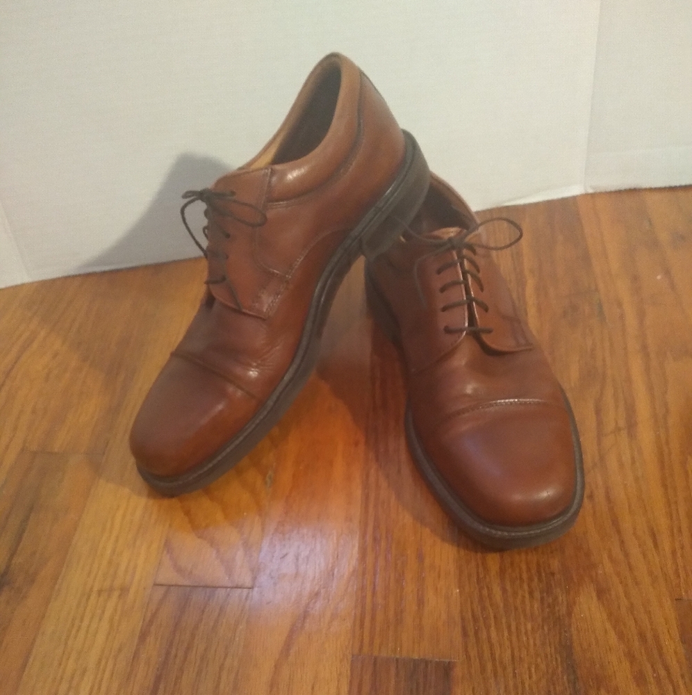 Johnston & Murphy men's brown derby shoes size 7 1/2